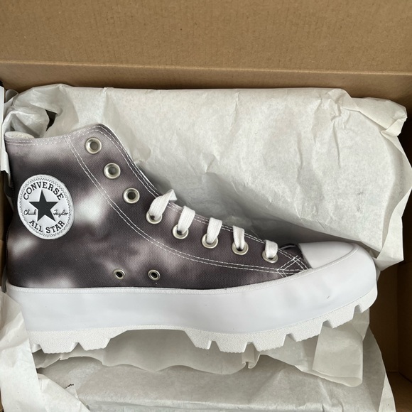 NIB‎ Converse Women's CTAS Lugged Hi Muted Cloud Wash 572564C Storm Wind/… - Picture 8 of 8